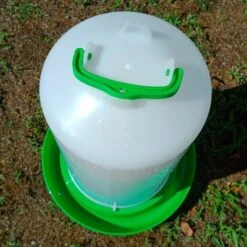 CHEMIN DES POULAILLERS Abreuvoir Poule En Plastique Premium Avec Poignée Et Bouchon 12l Vert - Gaun 7 CHEMIN DES POULAILLERS Abreuvoir Poule En Plastique Premium Avec Poignée Et Bouchon 12l Vert - Gaun -Poulailler et élevage de la basse-cour Soldes 2022 14608889 3