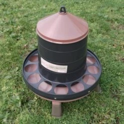 CHEMIN DES POULAILLERS Mangeoire Poule À Pieds En Plastique Recyclé Eco 12kg -Poulailler et élevage de la basse-cour Soldes 2022 19946888 4