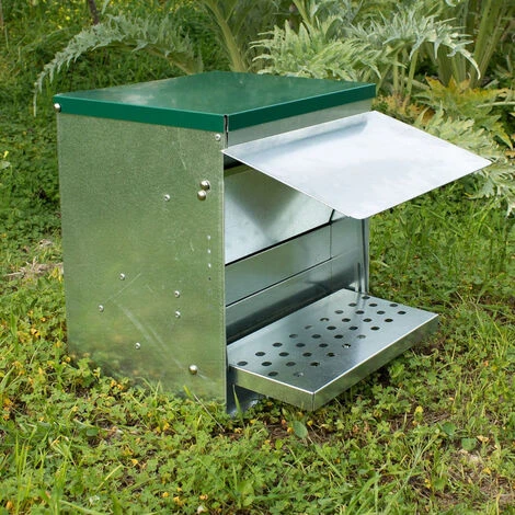 POULAILLER DIRECT Visière Pour Mangeoire Anti Nuisible Volailles Jerry Tôle Galvanisée 18l - Ormi Group 2 POULAILLER DIRECT Visière Pour Mangeoire Anti Nuisible Volailles Jerry Tôle Galvanisée 18l - Ormi Group – Image 2